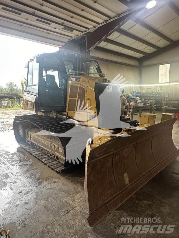 CAT D5K2 LGP Dozers - Tratores rastos