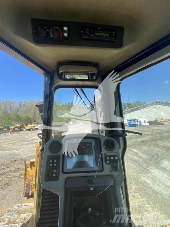 CAT D6T XL Dozers - Tratores rastos
