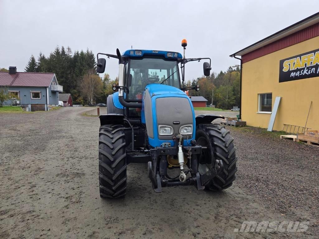 Valtra M 120 Tratores Agrícolas usados