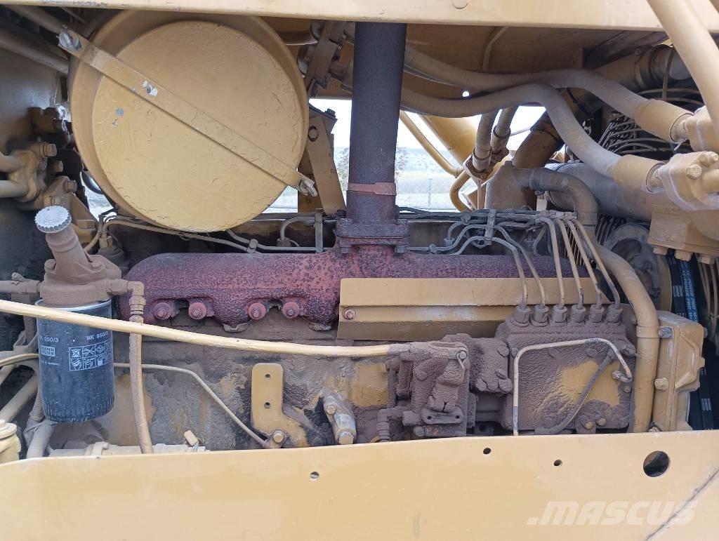 CAT D 5 B Dozers - Tratores rastos