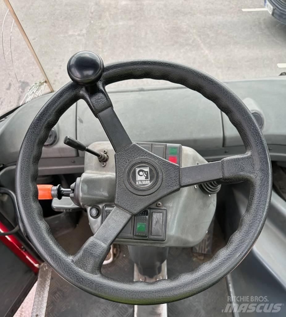 Kalmar TR 618 i Tractores terminais