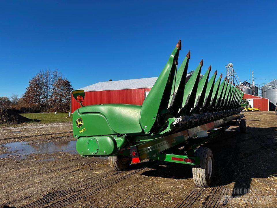 John Deere 716c Ceifeiras debulhadoras compactas