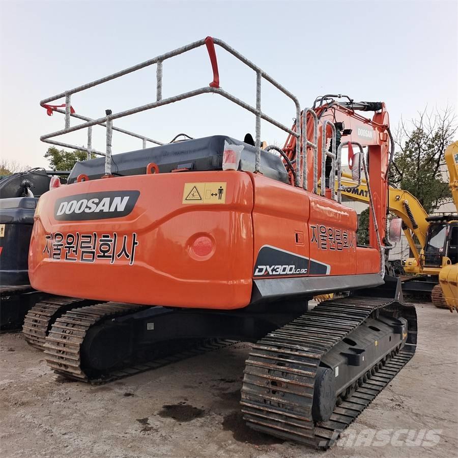 Doosan DX300LC-9C Escavadoras de rastos