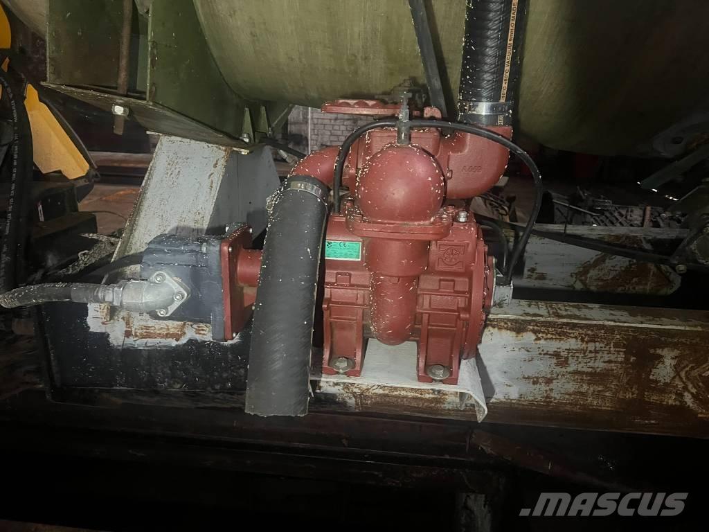 JCB 714 Camiões-cisterna de lamas