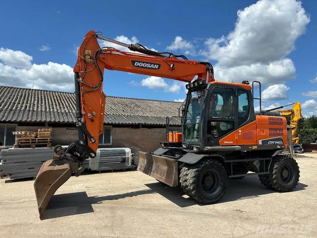 Doosan DX140W-5 Escavadoras de rodas