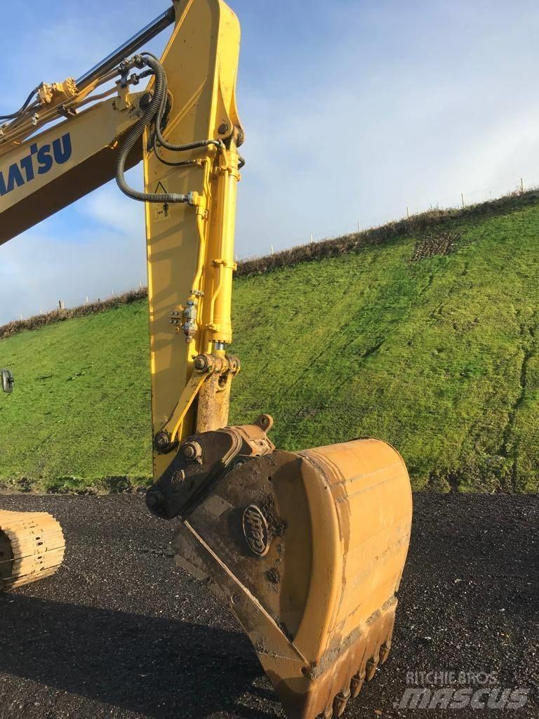 Komatsu PC210-11 Escavadoras de rastos