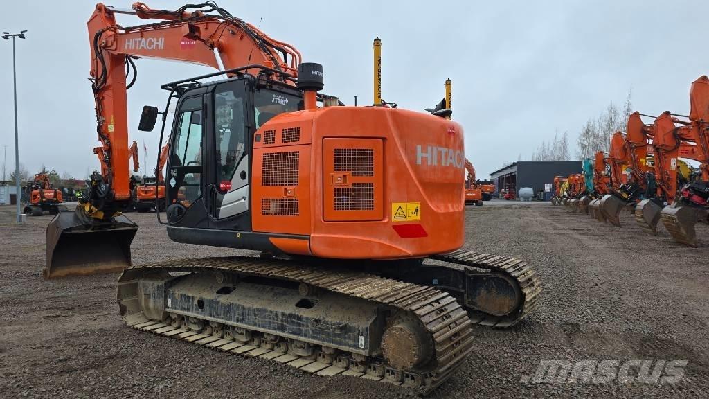 Hitachi ZX 225USLC-6 Escavadoras de rastos