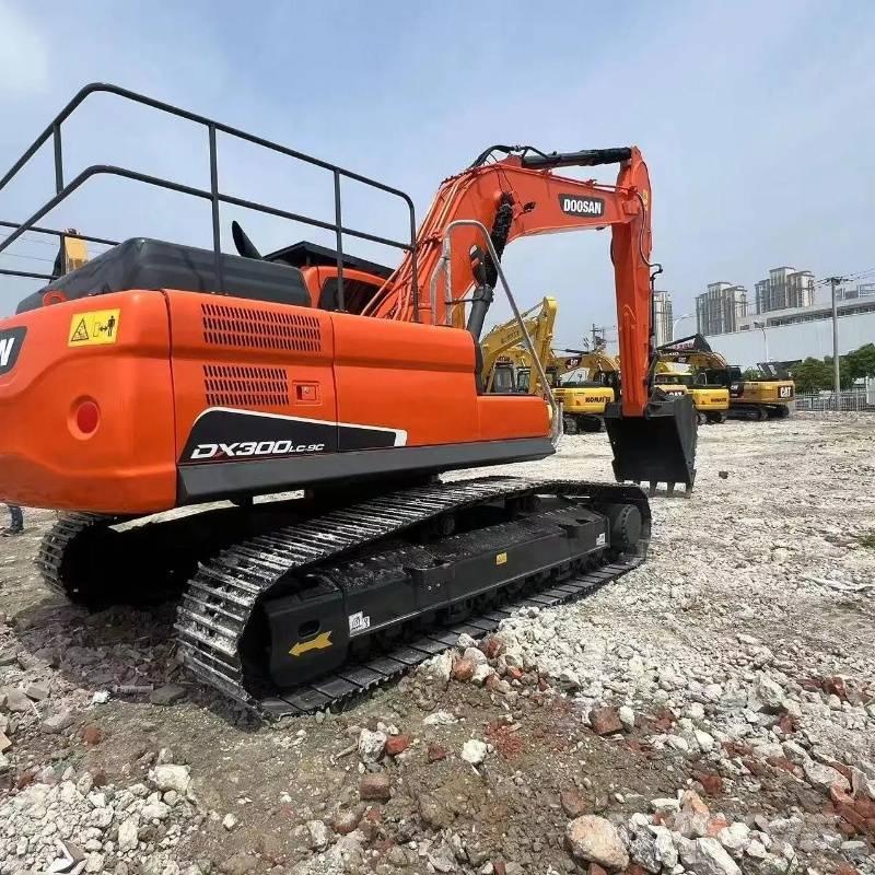 Doosan DX 300 Escavadoras de rastos