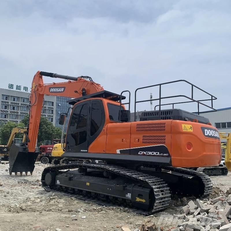 Doosan DX 300 Escavadoras de rastos
