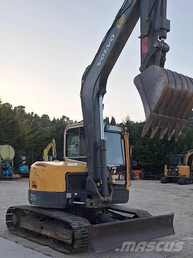 Volvo ECR88PLUS Escavadoras Midi 7t - 12t