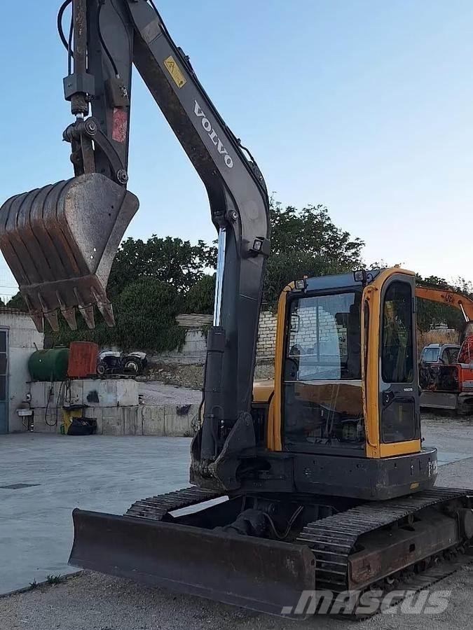 Volvo ECR88PLUS Escavadoras Midi 7t - 12t
