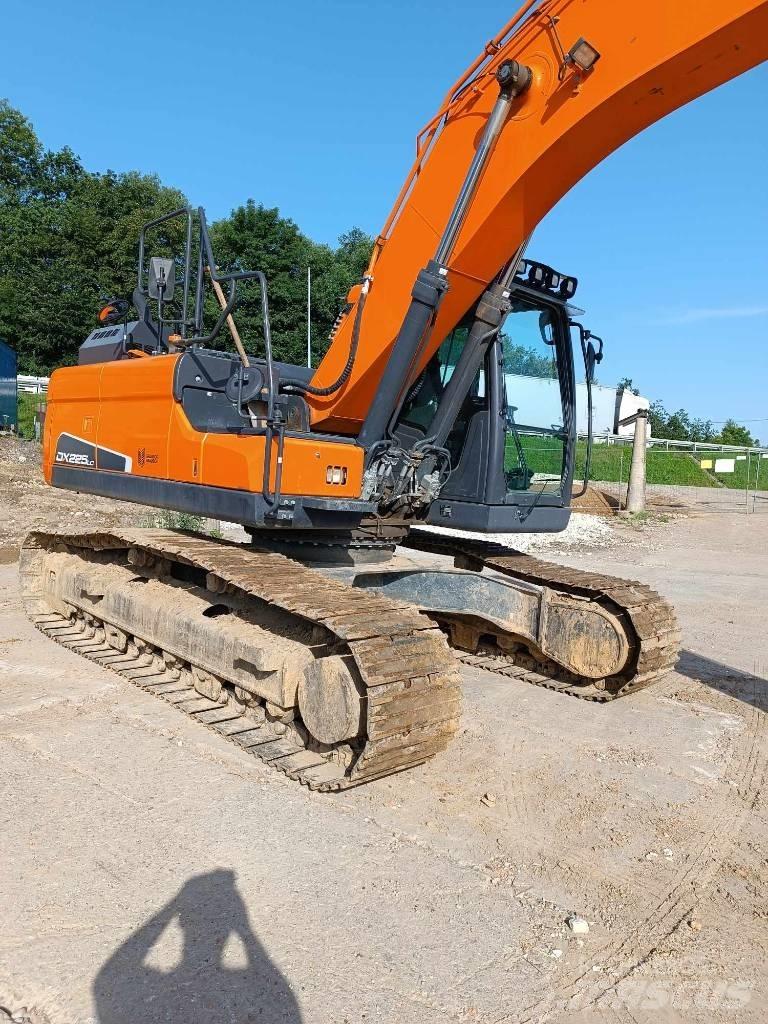 Doosan DX 225 LC-5 Escavadoras de rastos