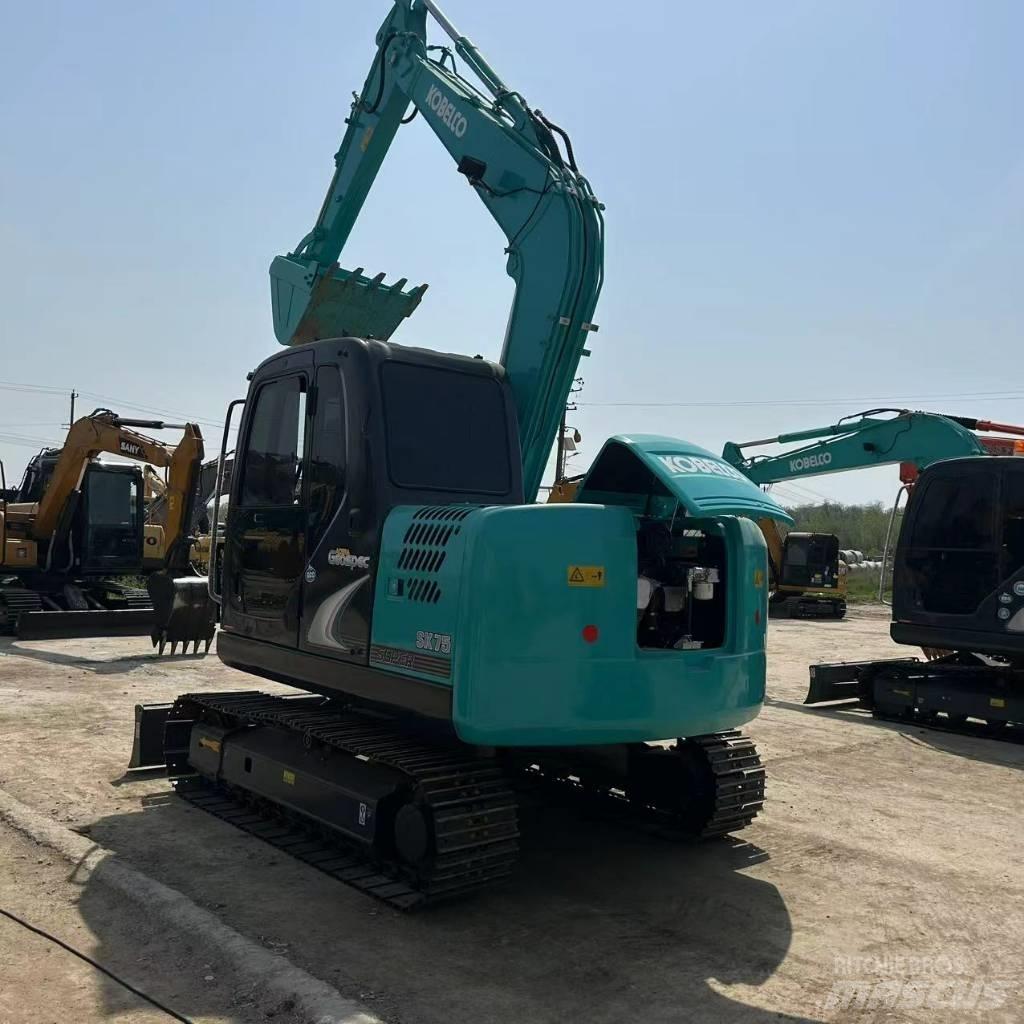 Kobelco 75 Escavadoras de rastos