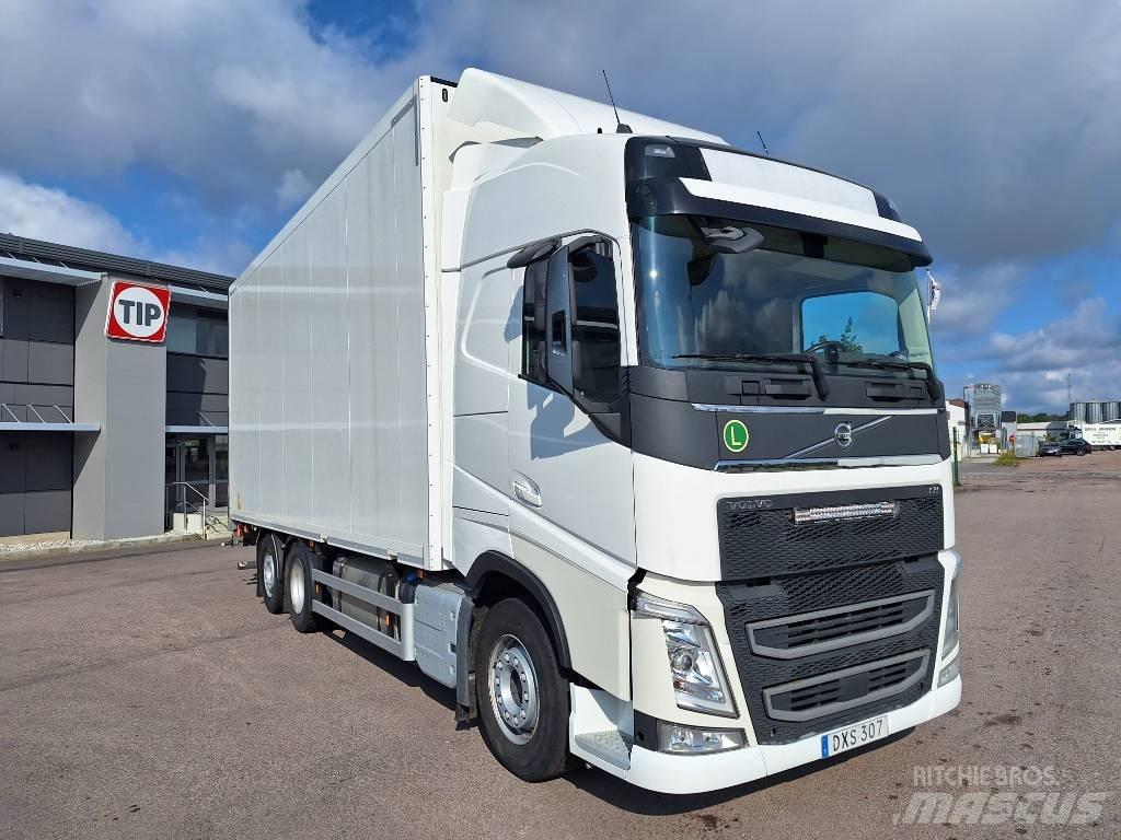 Volvo FH 500 Camiões de caixa fechada