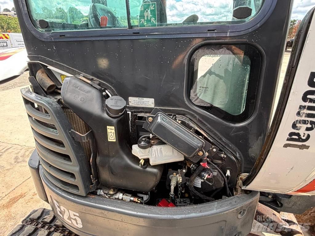 Bobcat E 25 Mini Escavadoras <7t