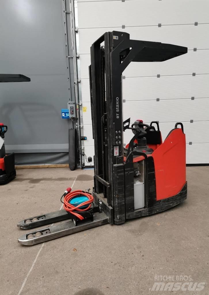 Toyota SPE160L Empilhador para operador externo