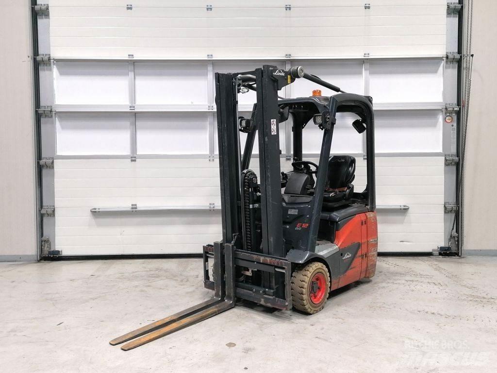 Linde E12-02 Empilhadores eléctricos