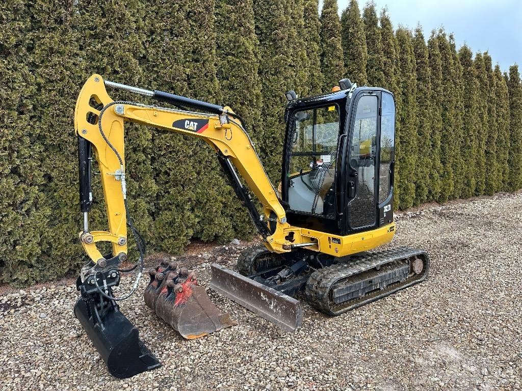 CAT 302.7 D CR Mini Escavadoras <7t