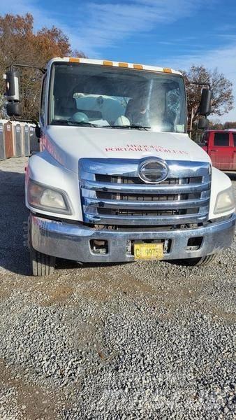 Hino Toilet Truck Camiões-cisterna