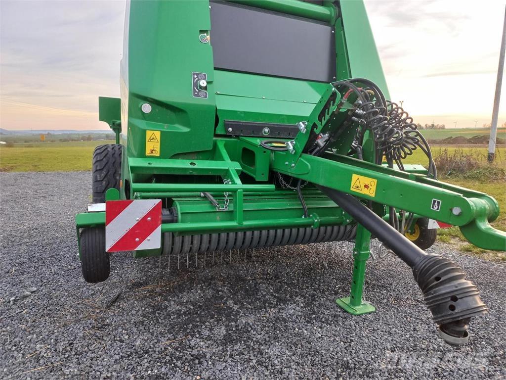 John Deere V461M Enfardadeira de rolos