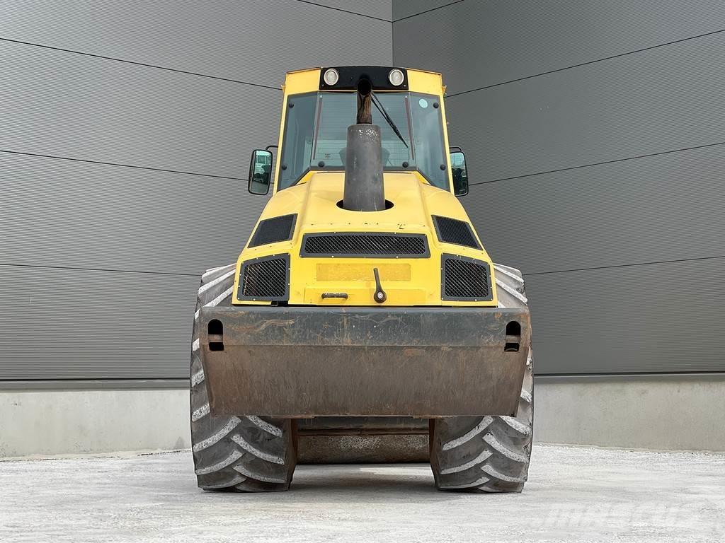 Bomag BW 213 DH-4 Cilindros Compactadores monocilíndricos