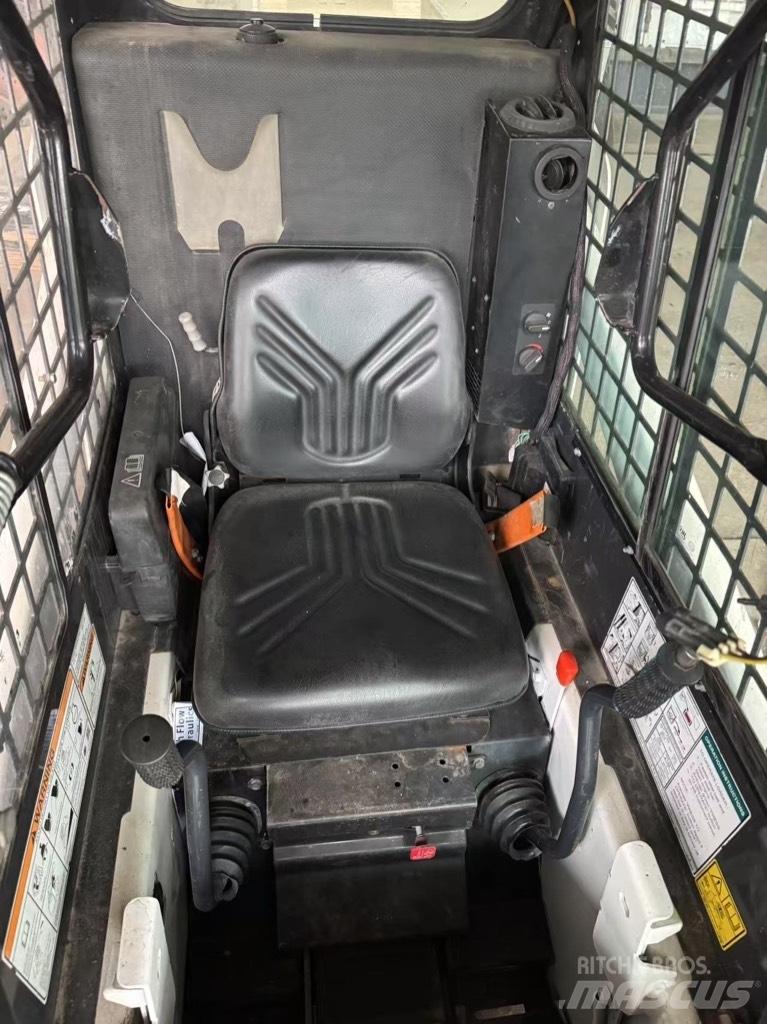 Bobcat S 70 Carregadoras de direcção deslizante