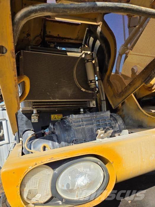 CAT M 313 D Escavadoras de rodas