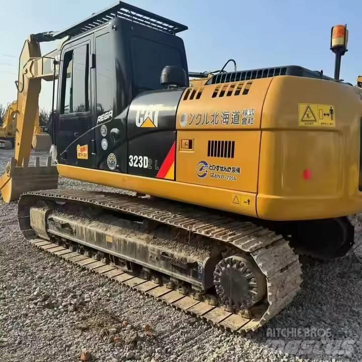 CAT CAT323D2L Escavadoras de rastos