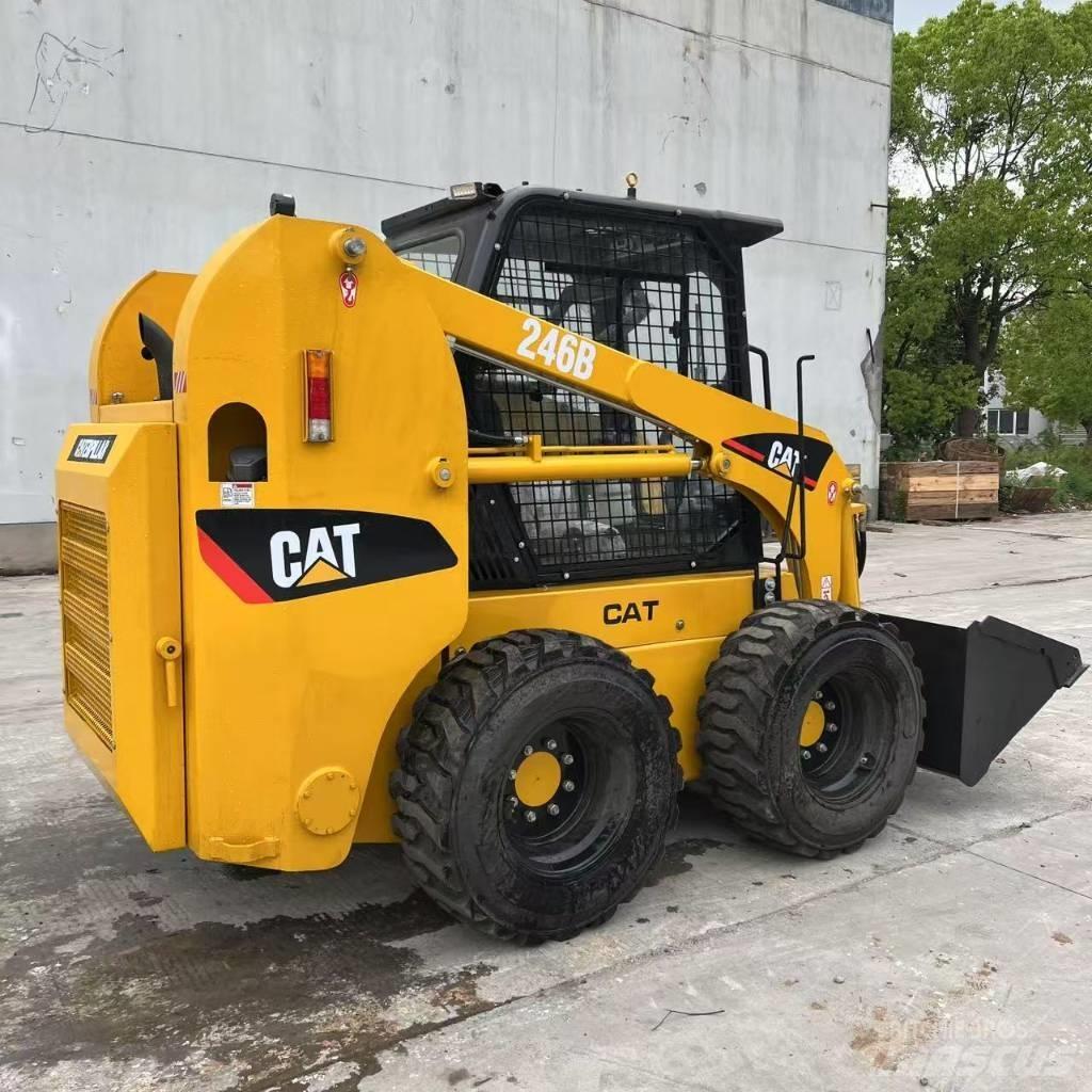 CAT 246 B Mini carregadoras