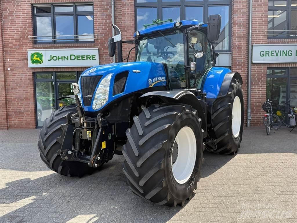 New Holland T7.220 Tratores Agrícolas usados