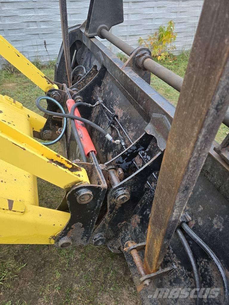 New Holland 115 Retroescavadoras