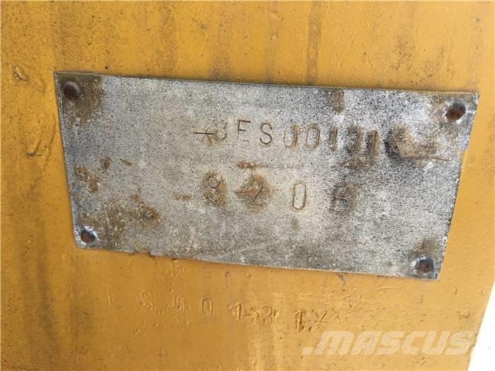 CAT 320 B Escavadoras de rastos