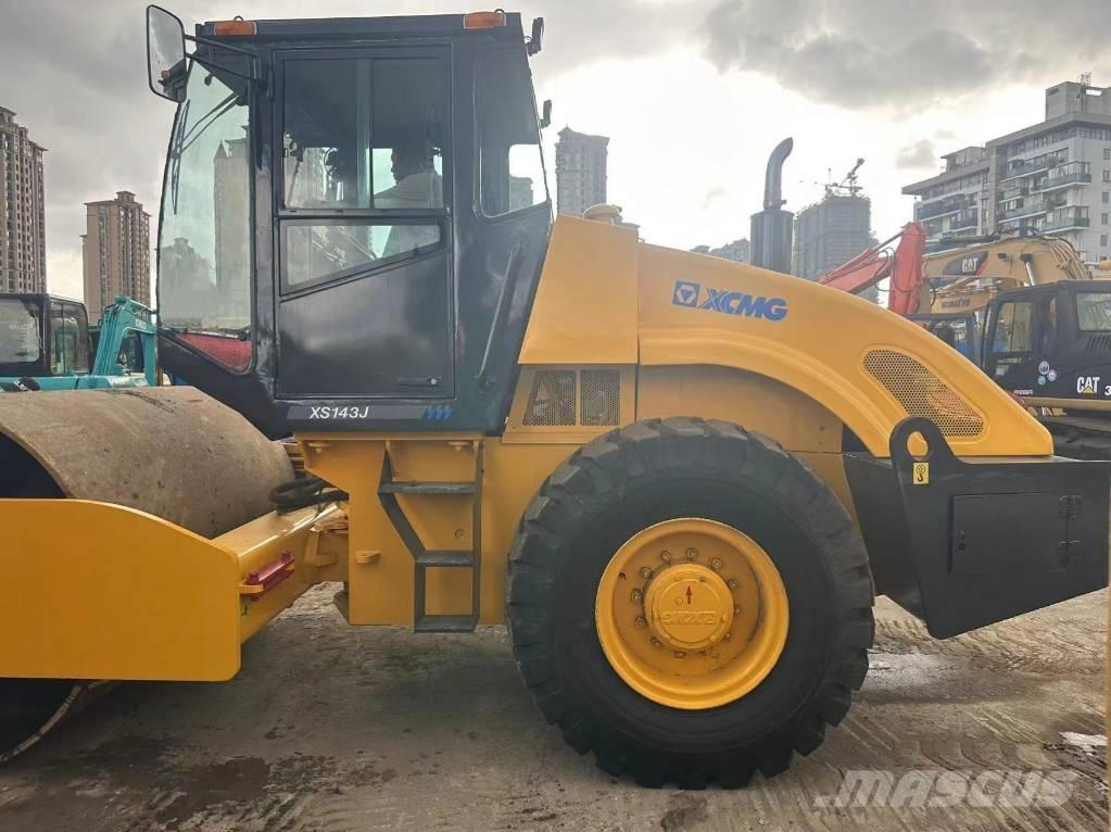 XCMG XS 143 Cilindros Compactadores monocilíndricos