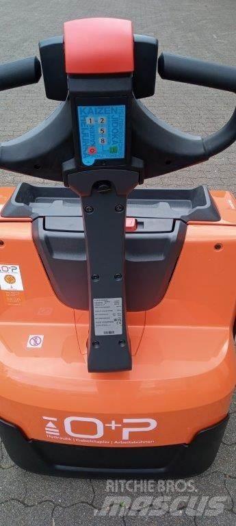 Toyota LWE 200 Porta palettes