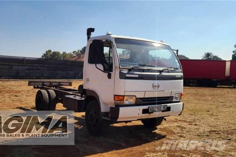 Nissan UD40 Outros Camiões