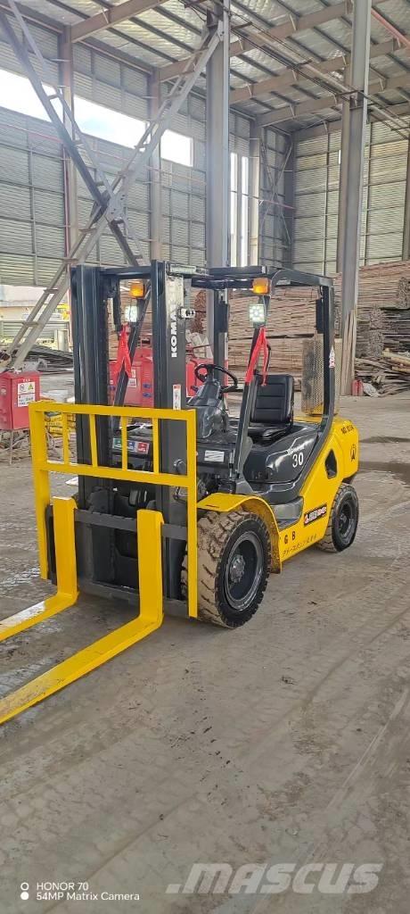 Komatsu FD 30 T-17 Empilhadores Diesel