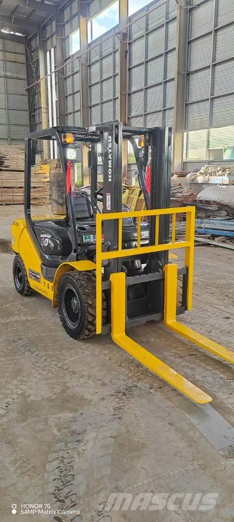 Komatsu FD 30 T-17 Empilhadores Diesel