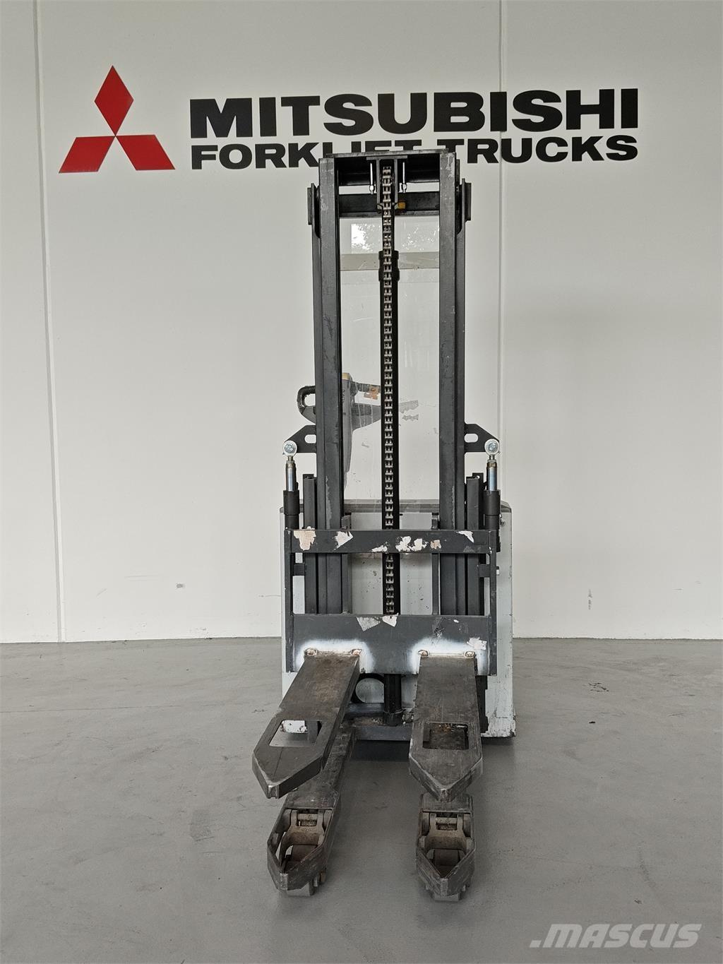 Atlet PSH160 Self propelled stackers