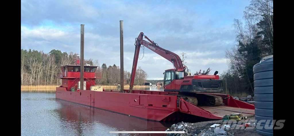 Cargo Ship Ganador Batelões / barcaças e pontões