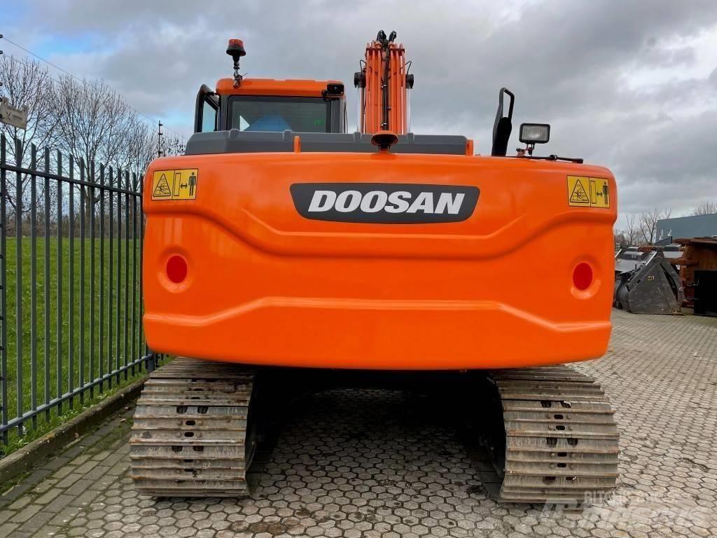Doosan DX 140 W Escavadoras de rodas