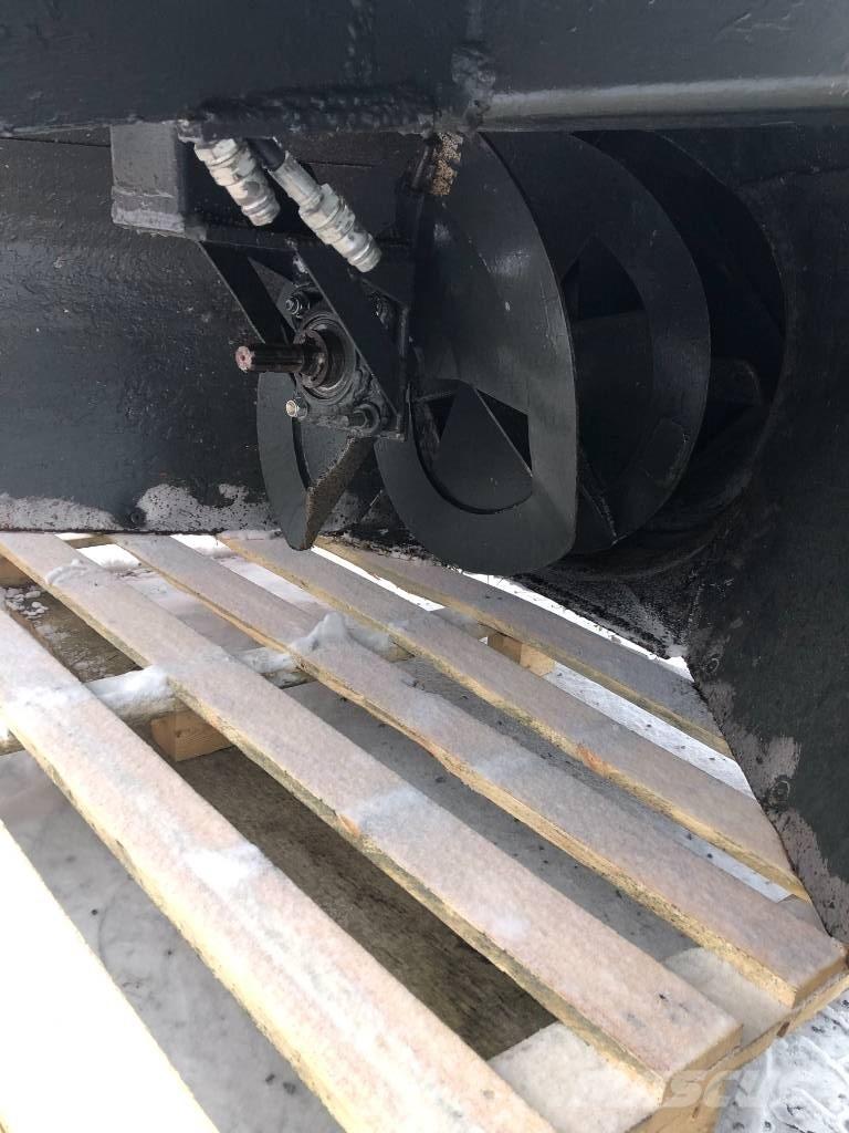 Ala-talkkari AT 260 Lançadores de neve