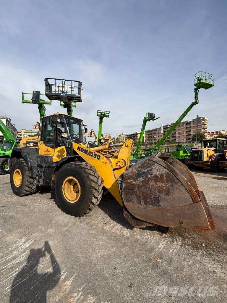 Komatsu WA 320-8 Pás carregadoras de rodas