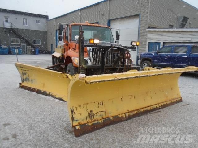 International 7400 Lâminas de neve e arados