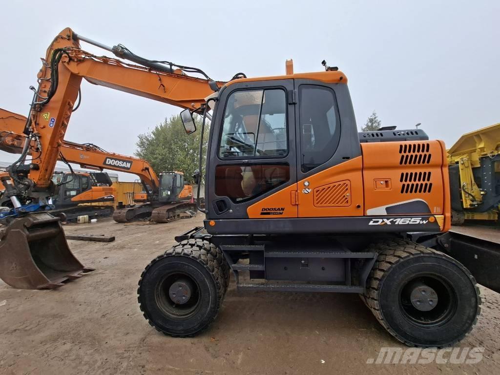 Doosan DX 165 W-5 Escavadoras de rodas