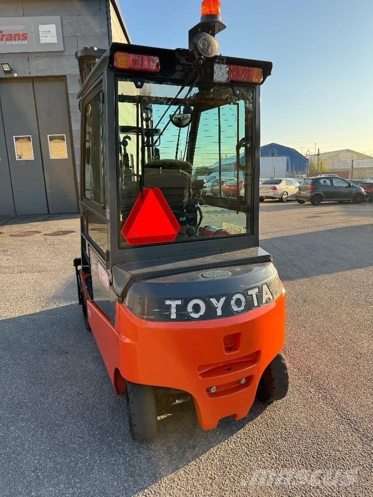 Toyota 8FBMT35 Empilhadores eléctricos