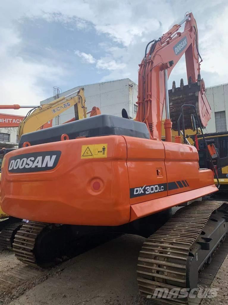 Doosan DX 300 Escavadoras de rastos