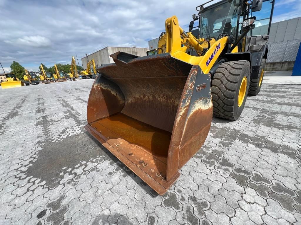 Komatsu WA320-7 Pás carregadoras de rodas