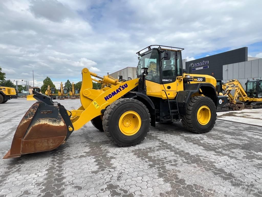 Komatsu WA320-7 Pás carregadoras de rodas