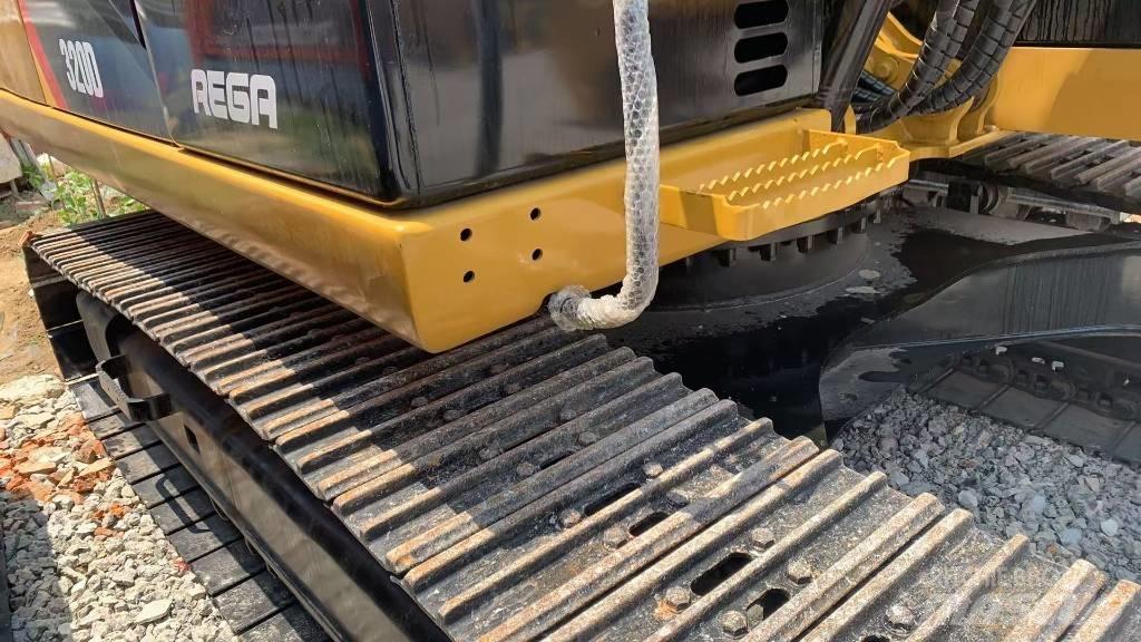 CAT 320 Escavadoras de rastos