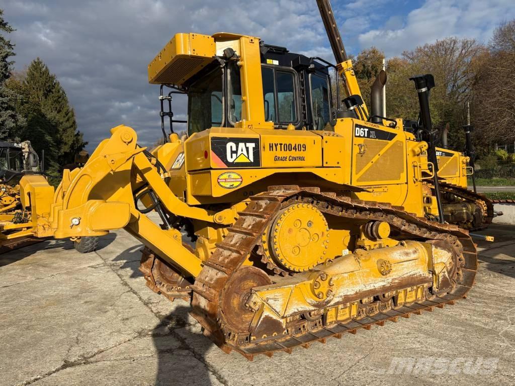 CAT D 6 T XLVP Dozers - Tratores rastos